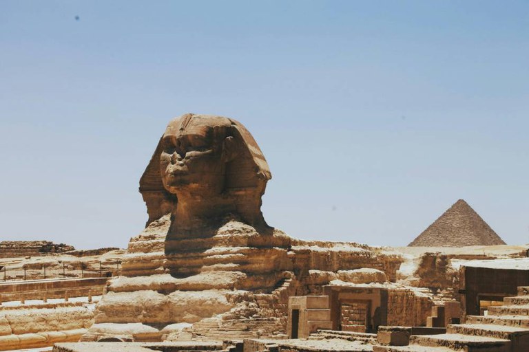 6. De piramides van Egypte_pexels-arralyn-1263036-2402926(2).jpg