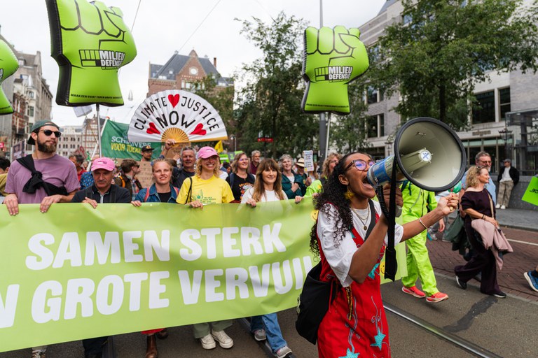 Mensen op de Klimaatmars. Foto door Edo Landwehr