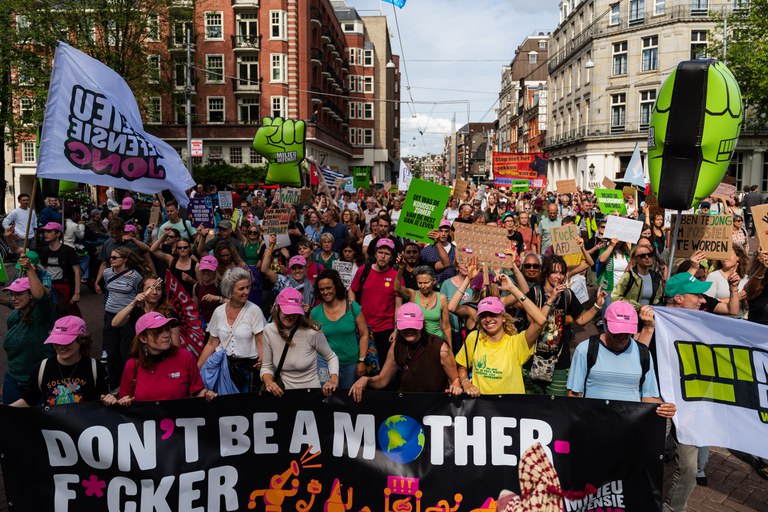 Mensen op de Klimaatmars. Foto door Edo Landwehr