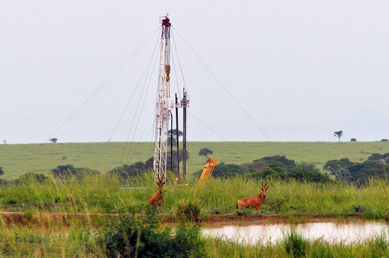 RS2424_Impacts of oil (1).jpg