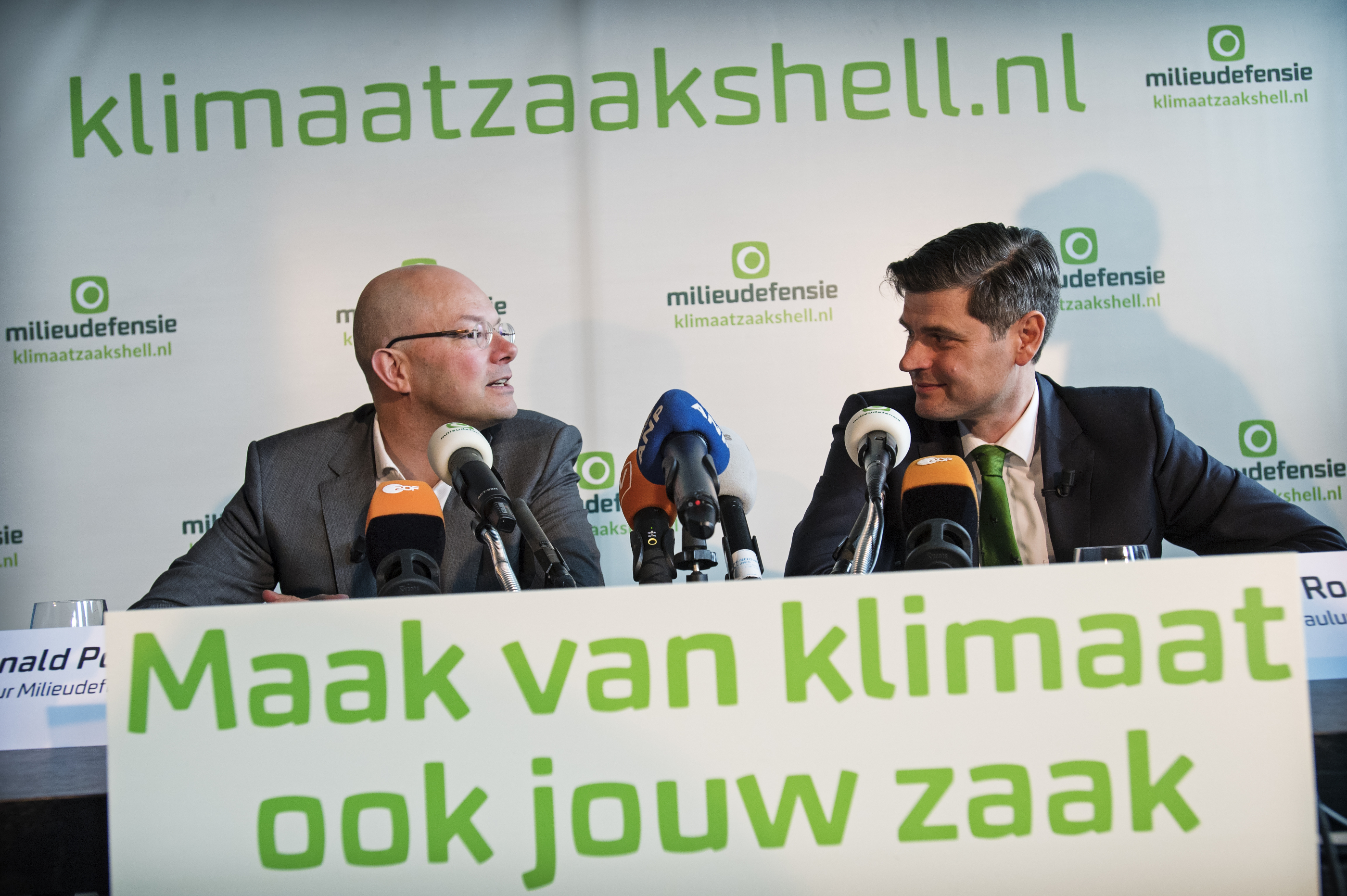 Korte Samenvatting Dagvaarding Klimaatzaak Shell — Milieudefensie