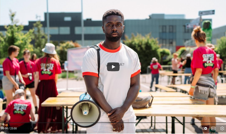 Screenshot 2025-12-16 at 10-59-01 (39) Waar sta je - YouTube.png